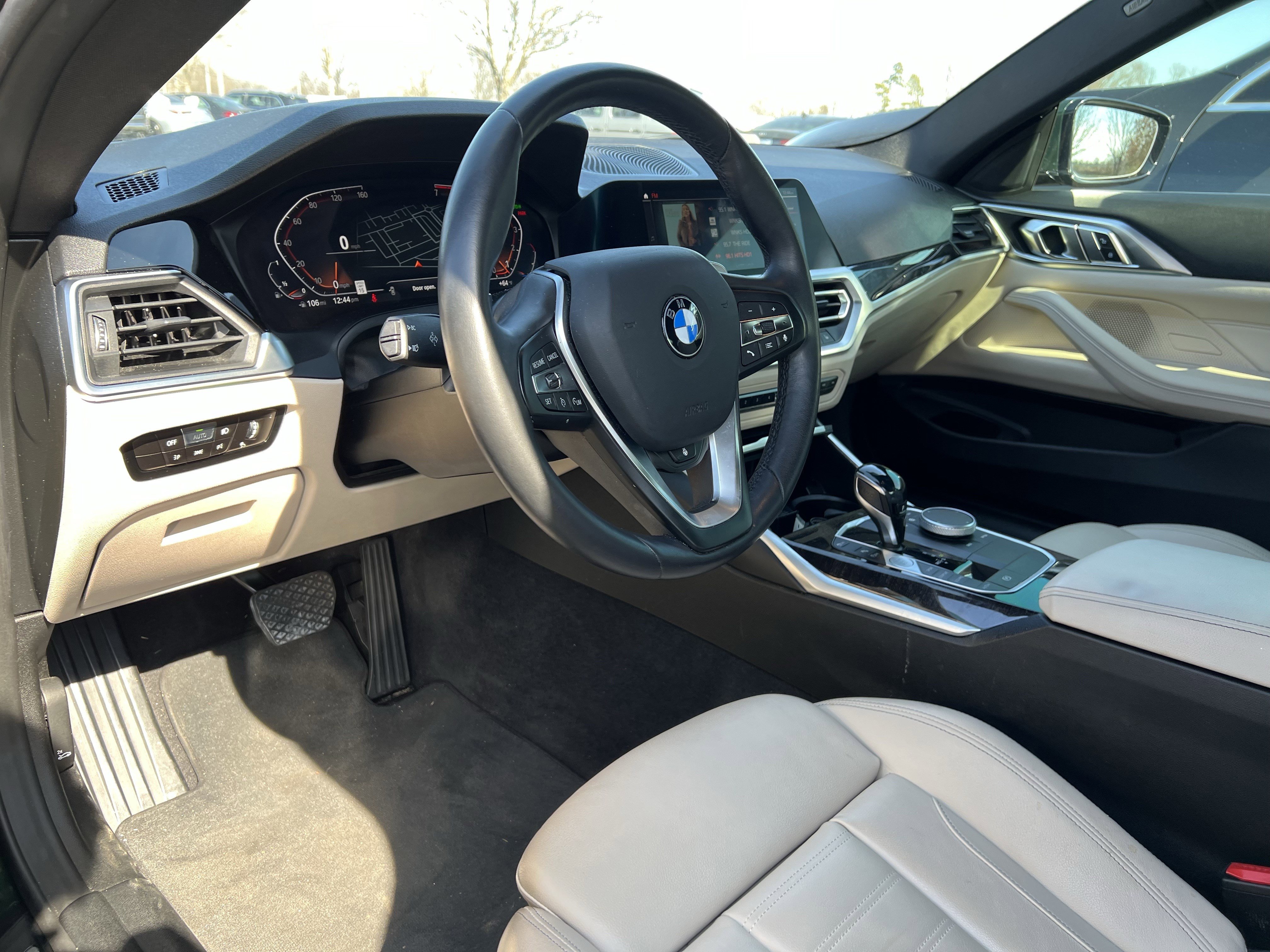 Used 2021 BMW 430i Coupe w/ Premium Package image 17