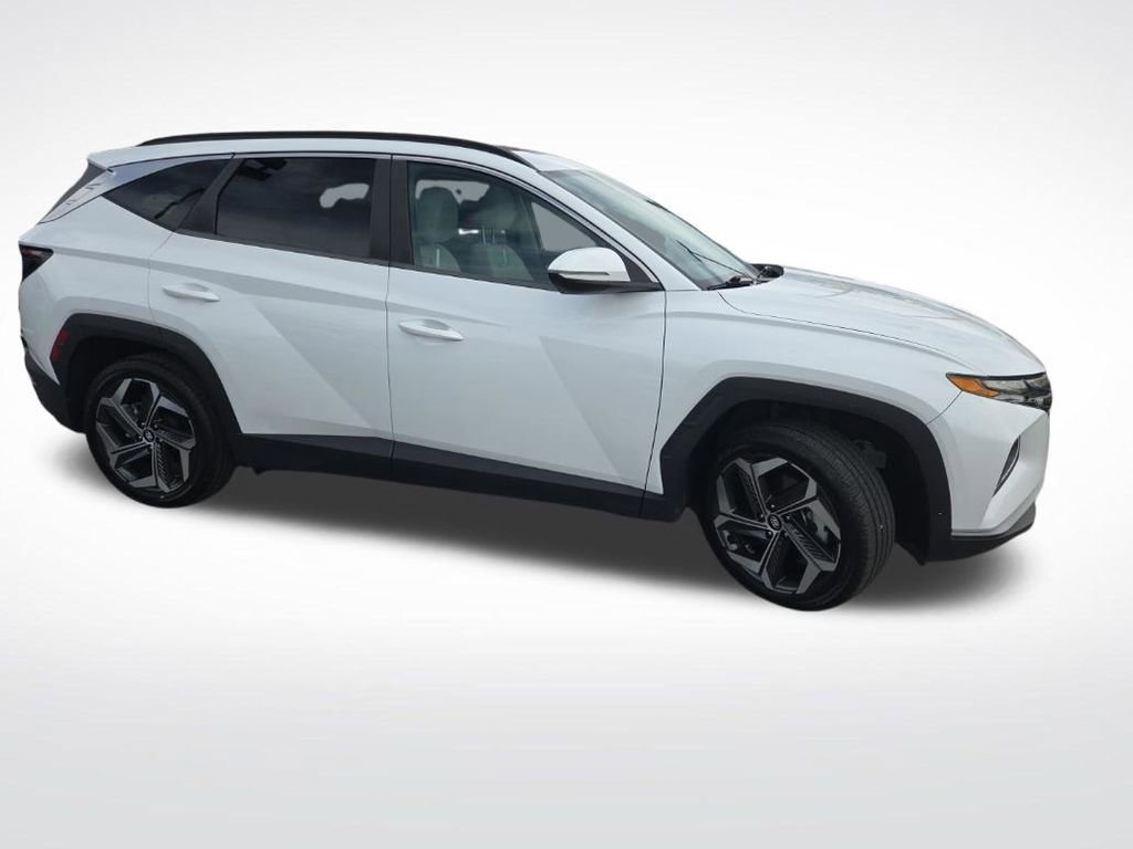 Used 2022 Hyundai Tucson SEL w/ Convenience + Premium Package image 4