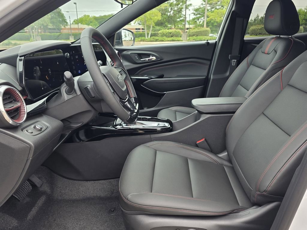New 2026 Chevrolet Trax RS w/ Sunroof Package FWD image 28