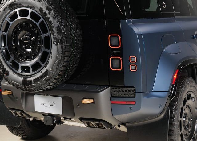 New 2026 Land Rover Defender 110 OCTA AWD/4WD image 29