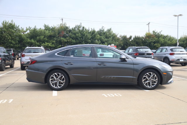 Used 2023 Hyundai Sonata SEL w/ Cargo Package FWD image 6