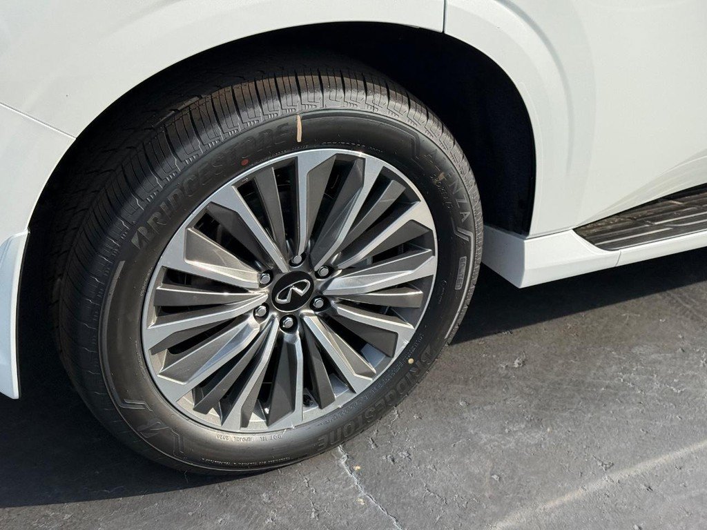 New 2027 INFINITI QX80 Luxe AWD/4WD image 4