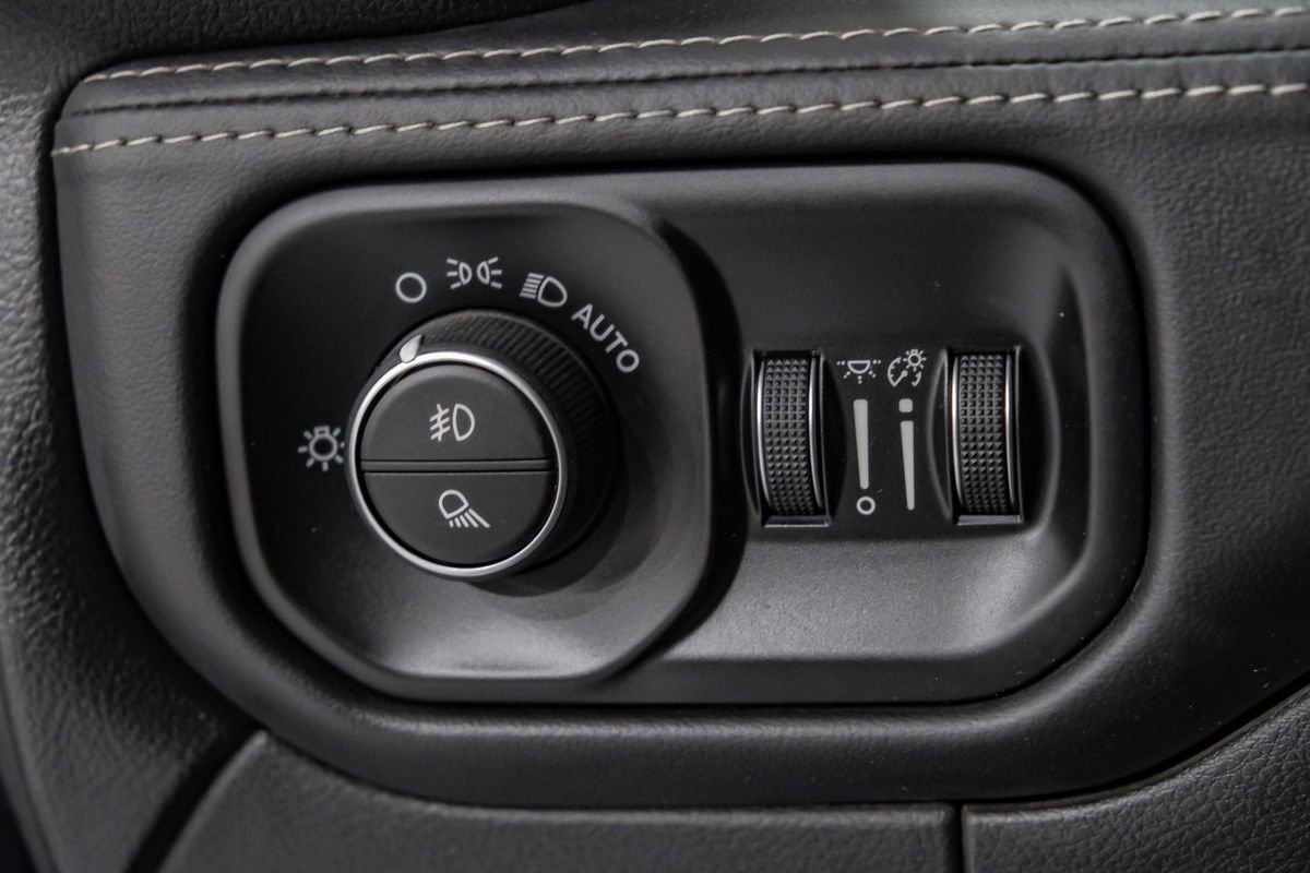 Used 2022 RAM 2500 Limited image 28