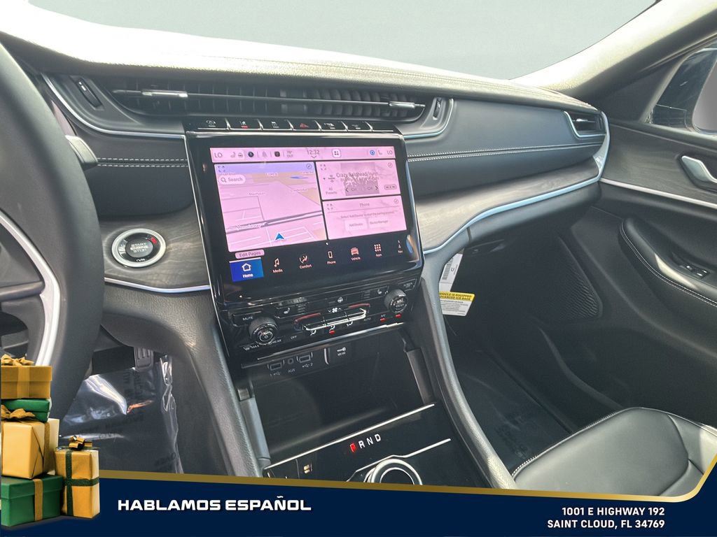 Used 2025 Jeep Grand Cherokee Limited image 20