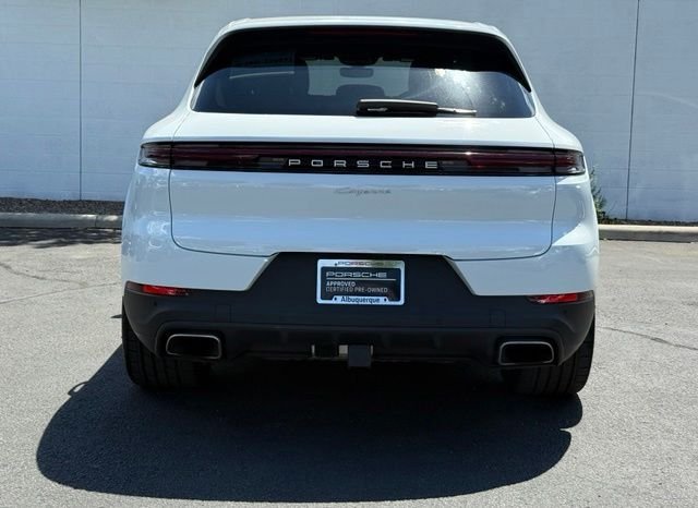 Used 2025 Porsche Cayenne AWD/4WD image 11