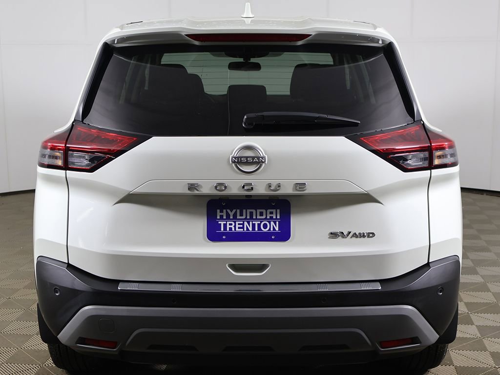 Used 2022 Nissan Rogue SV image 10