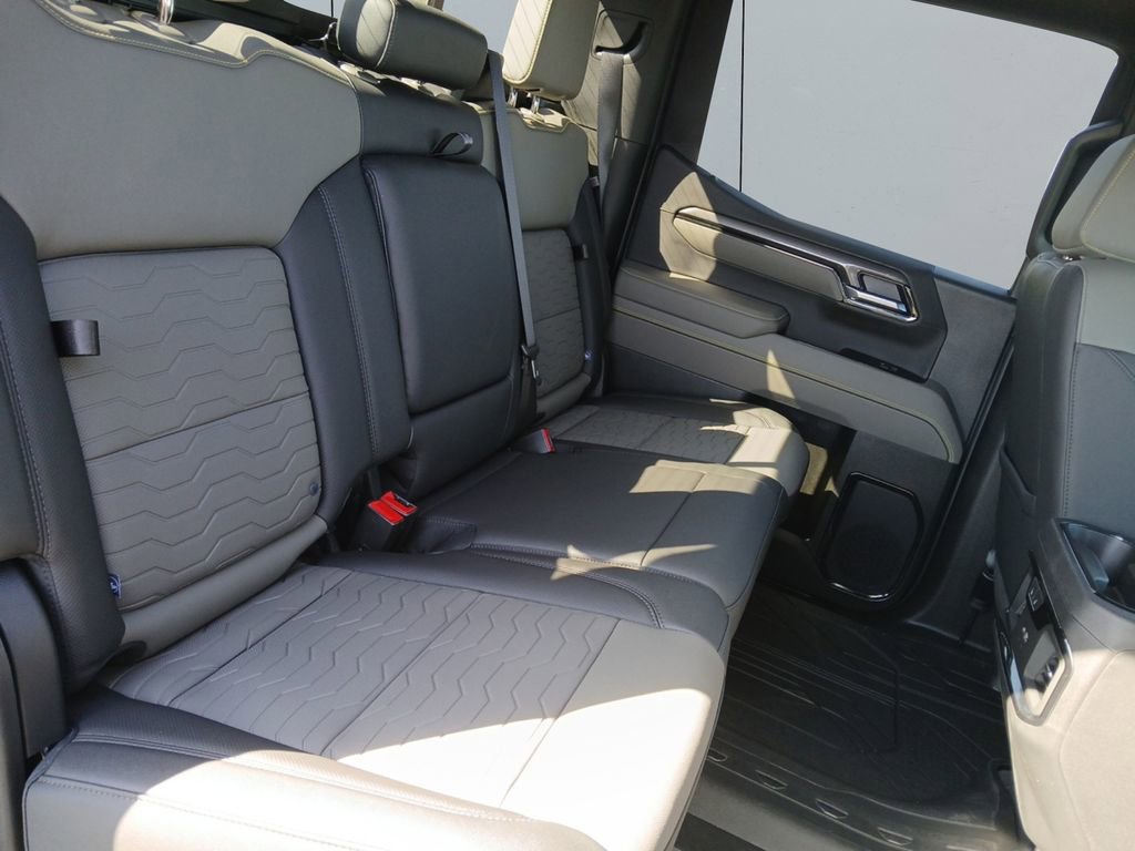 New 2026 Chevrolet Silverado 1500 ZR2 image 18