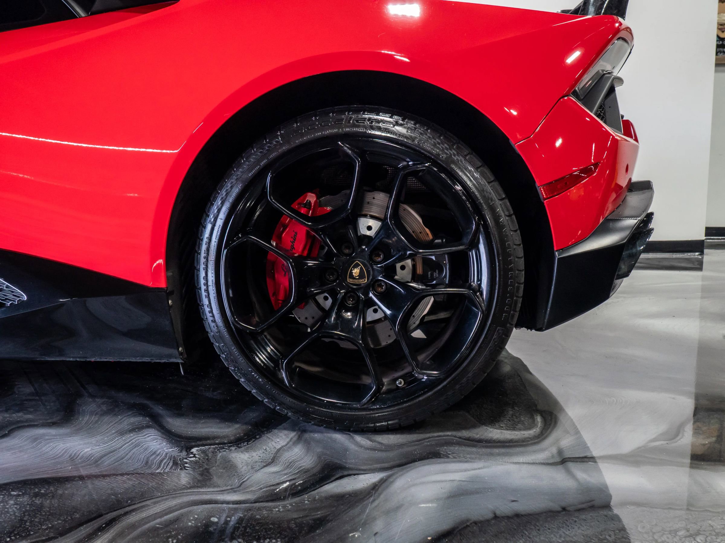 Used 2016 Lamborghini Huracan LP 580-2 image 17