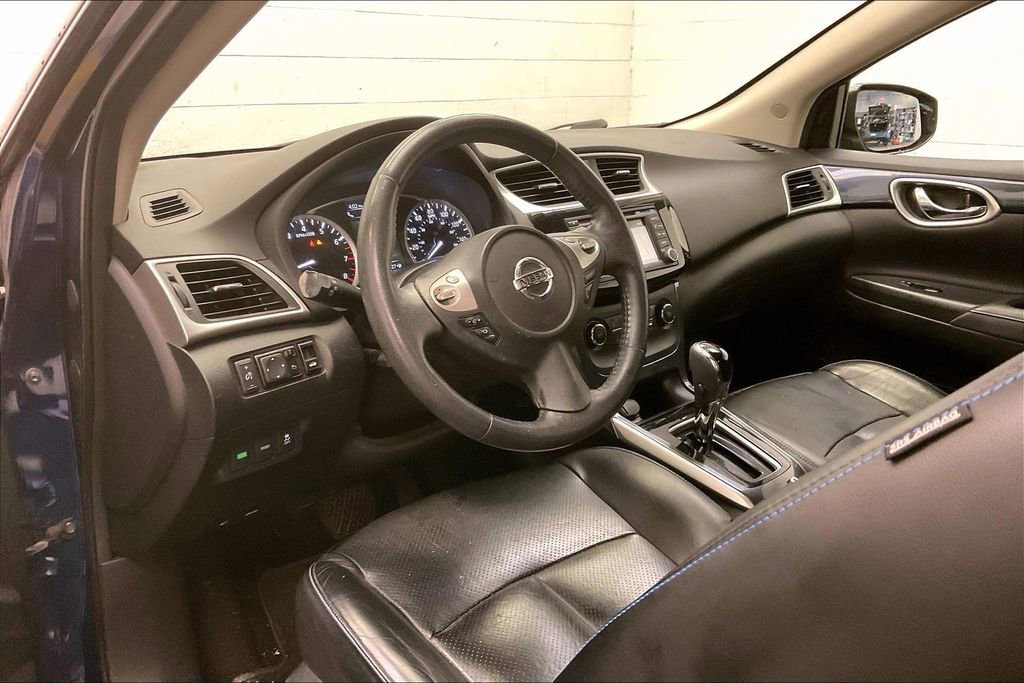 Used 2016 Nissan Sentra SR w/ SR Premium Package image 12