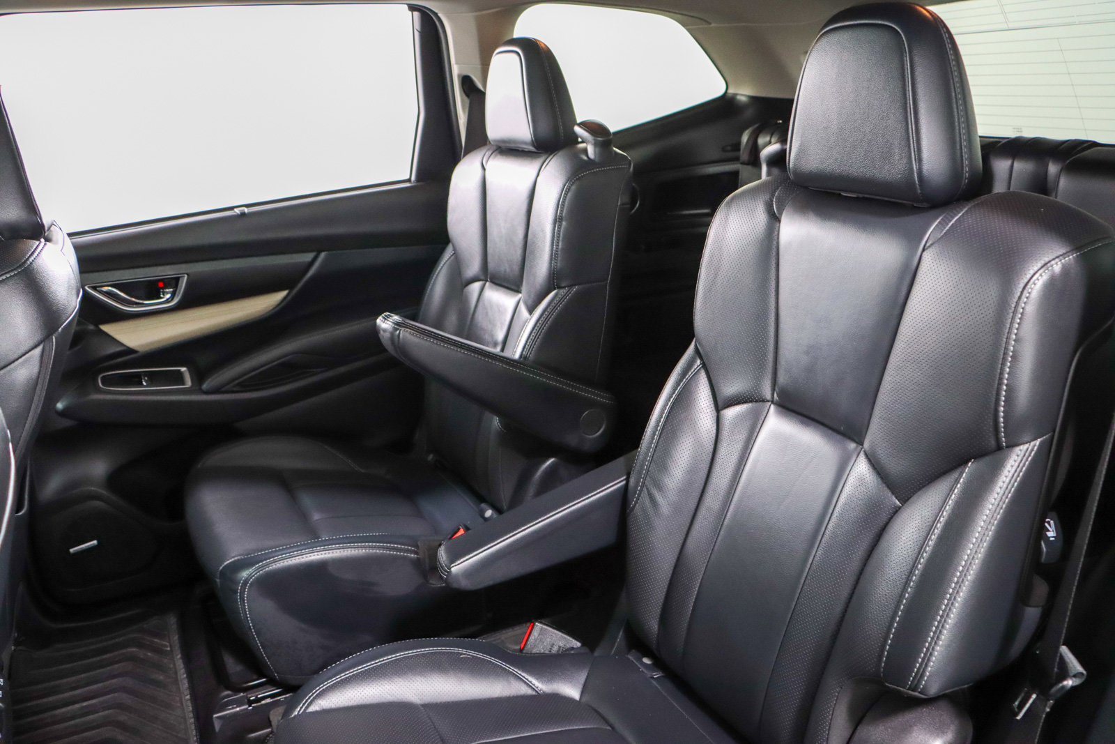 Used 2022 Subaru Ascent Limited w/ Technology Package image 29