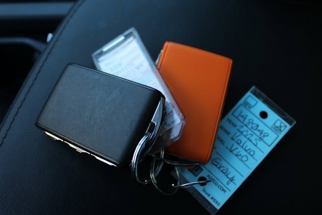 Used 2025 Volvo V60 B5 Cross Country Plus image 30