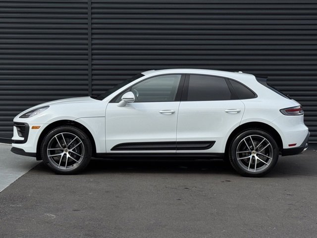 New 2026 Porsche Macan image 2