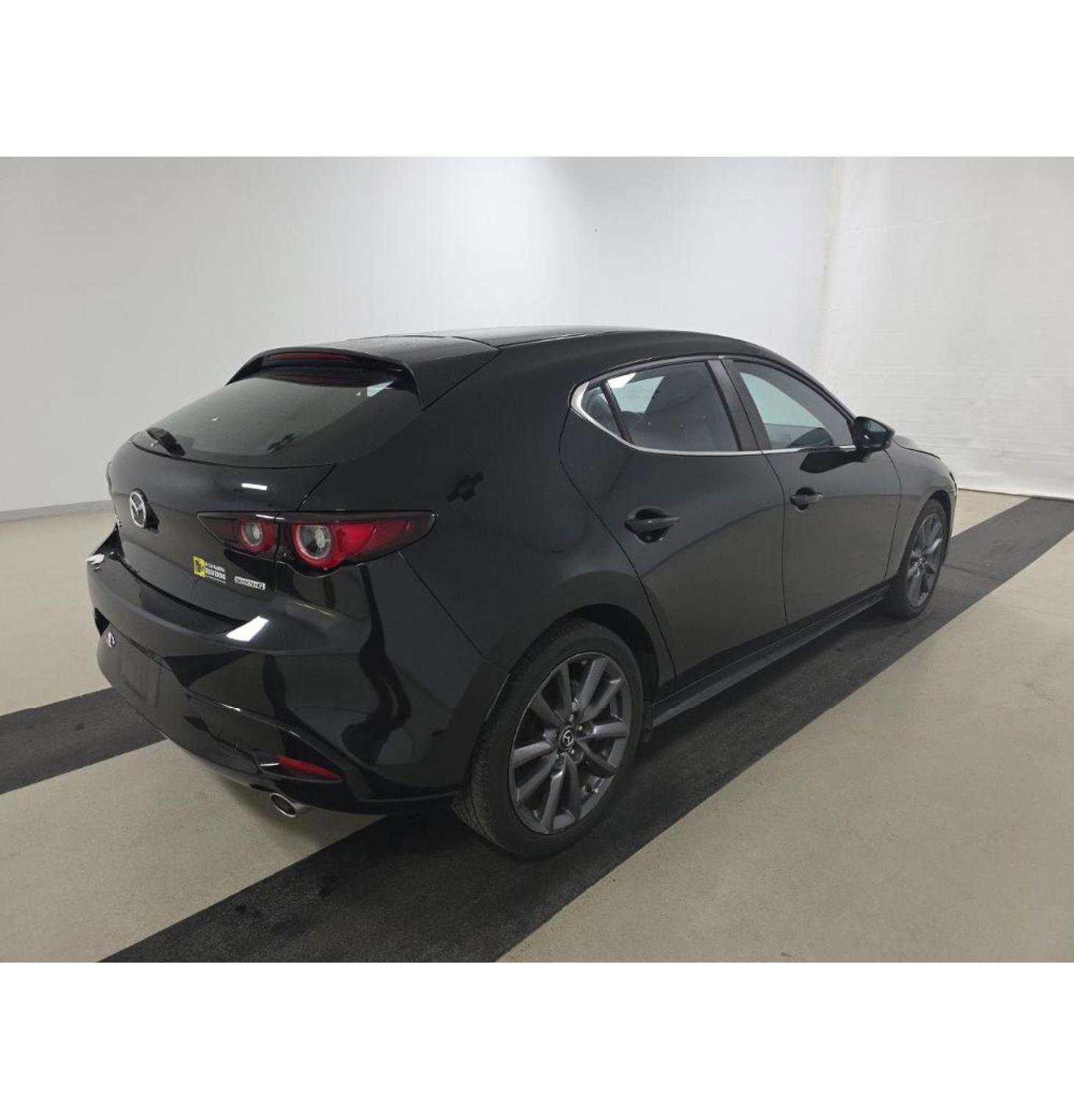 Used 2022 MAZDA MAZDA3 s image 29