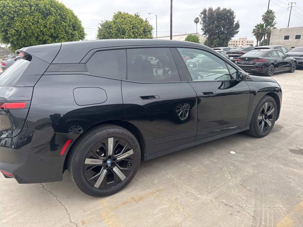 Certified 2024 BMW iX xDrive50 AWD/4WD image 8