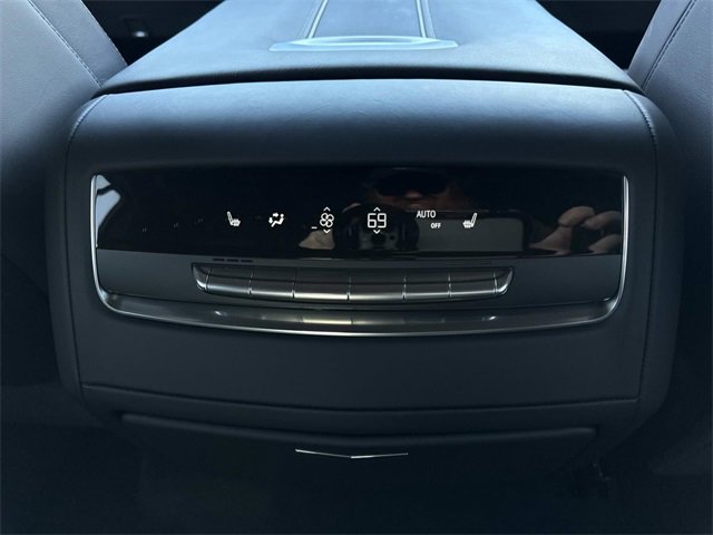 Certified 2024 Cadillac Escalade Sport Platinum w/ LPO, ONYX Package image 19