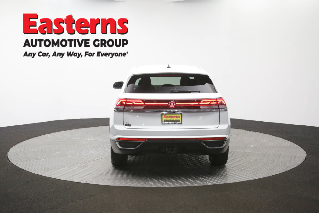 Used 2025 Volkswagen Atlas Cross Sport SE FWD image 37