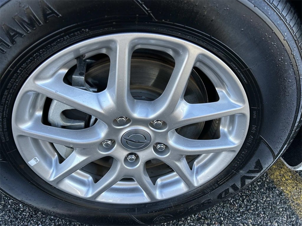 Used 2024 Chrysler Pacifica Touring-L image 9