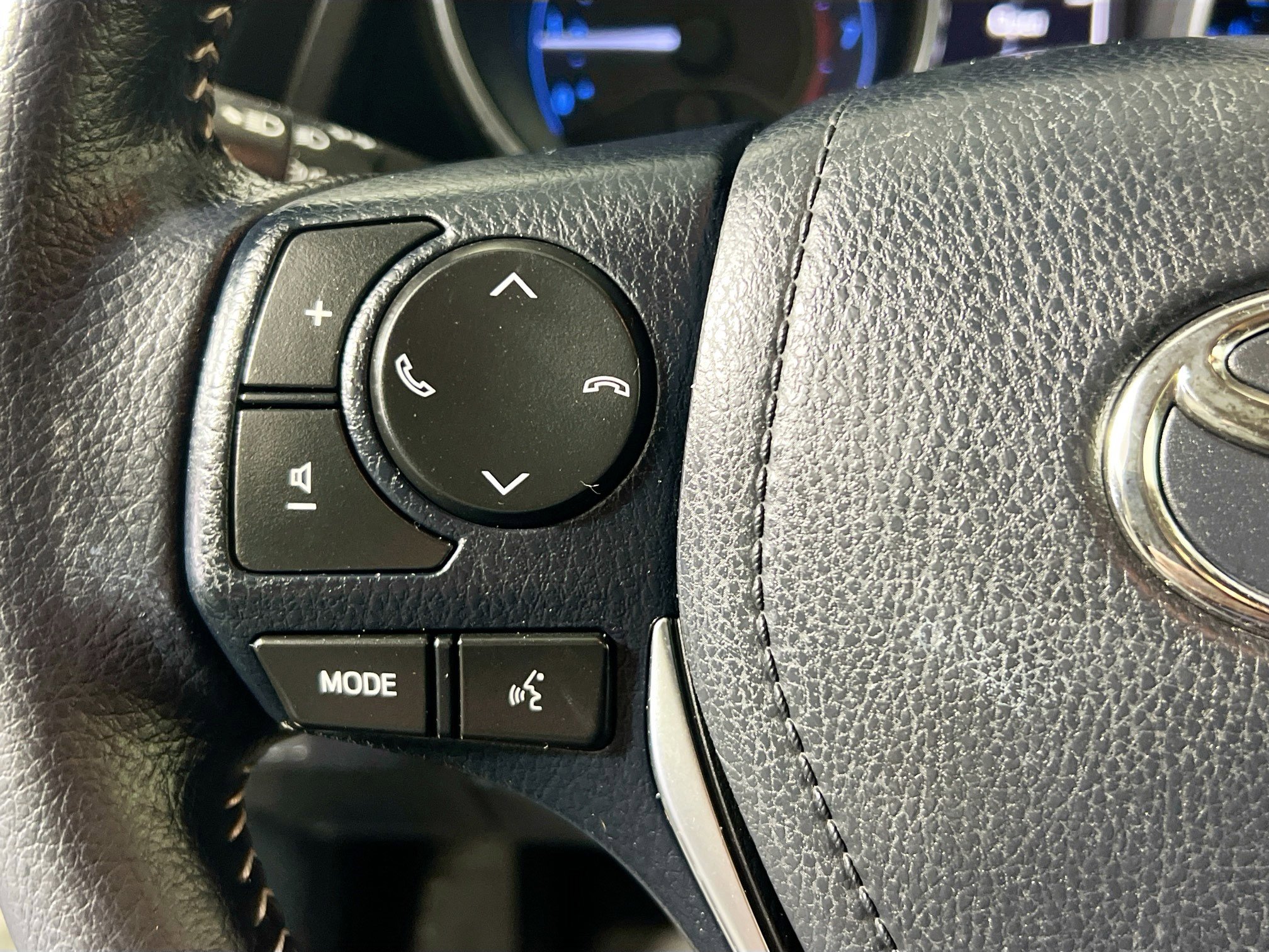 Used 2018 Toyota Corolla iM image 18