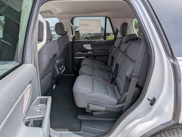 New 2026 Ford Expedition Active RWD image 13
