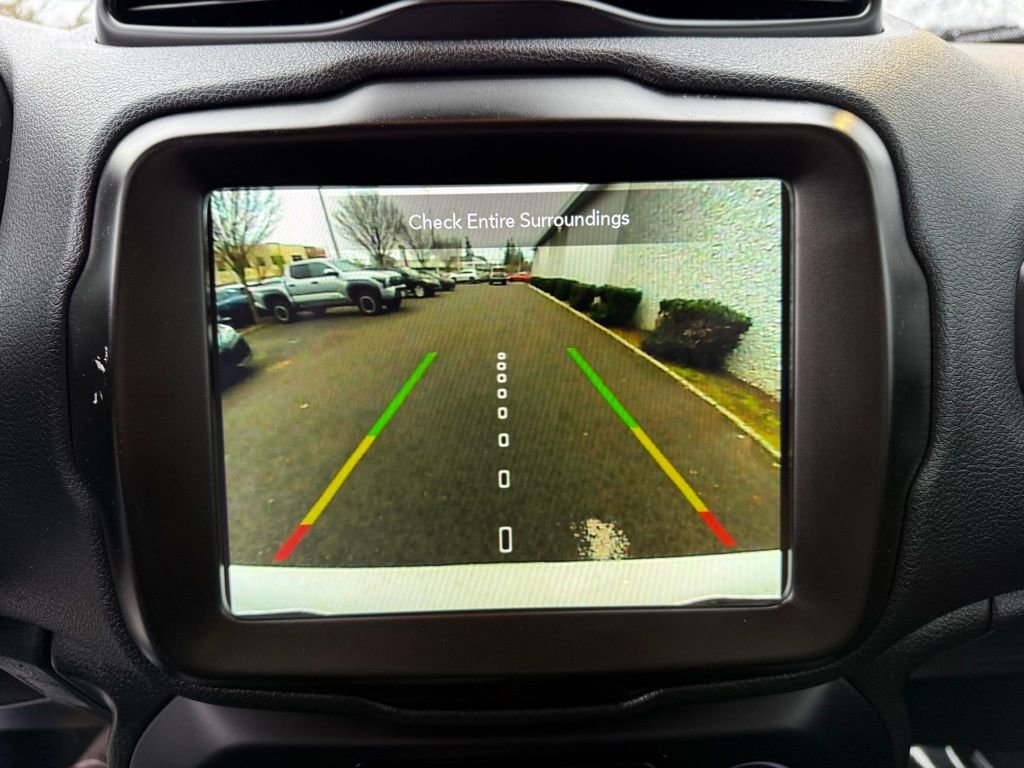 Used 2023 Jeep Renegade Trailhawk AWD/4WD image 23