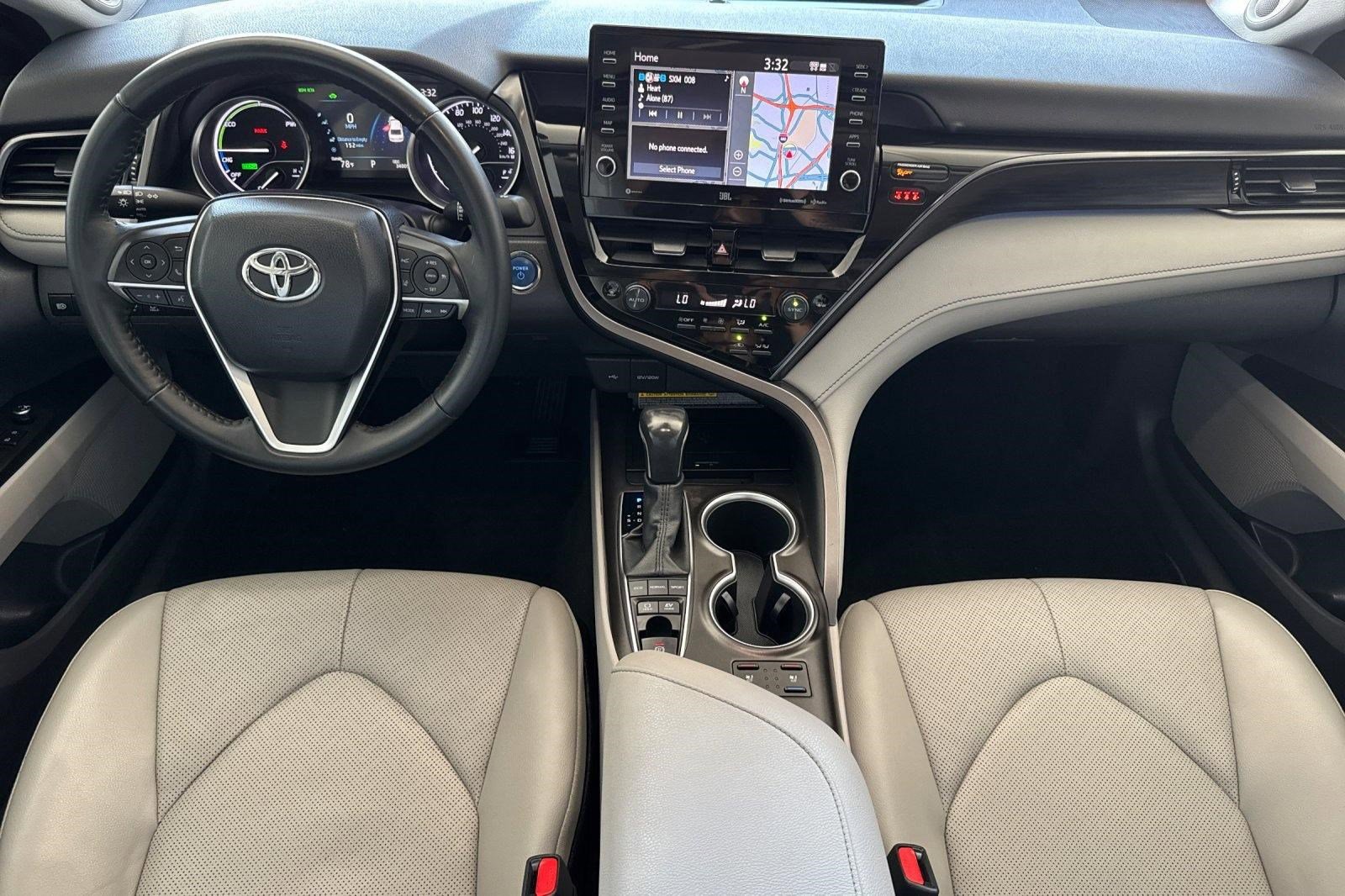 Used 2021 Toyota Camry XLE w/ Navigation Upgrade Package FWD image 29