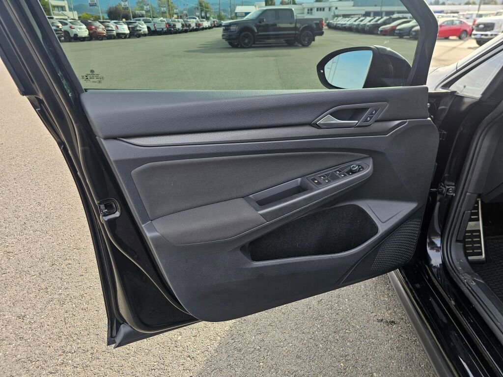Used 2022 Volkswagen GTI SE image 16
