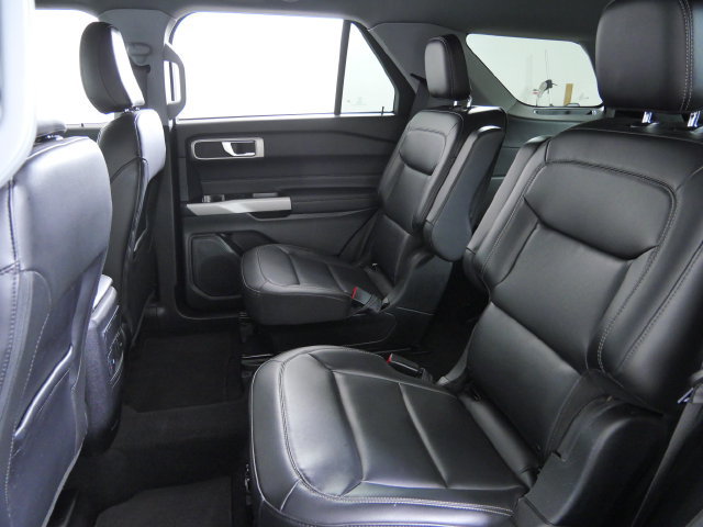 Certified 2024 Ford Explorer XLT w/ Equipment Group 202A AWD/4WD image 17