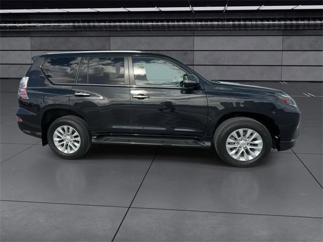 Certified 2022 Lexus GX 460 Premium w/ Premium Package image 9