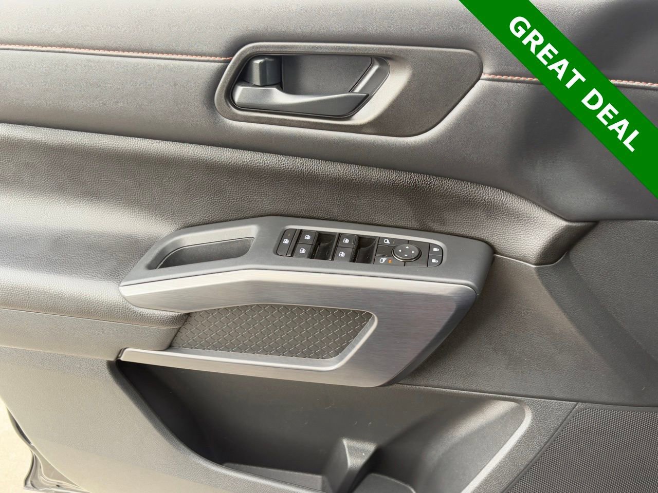 Used 2023 Nissan Pathfinder Rock Creek AWD/4WD image 30