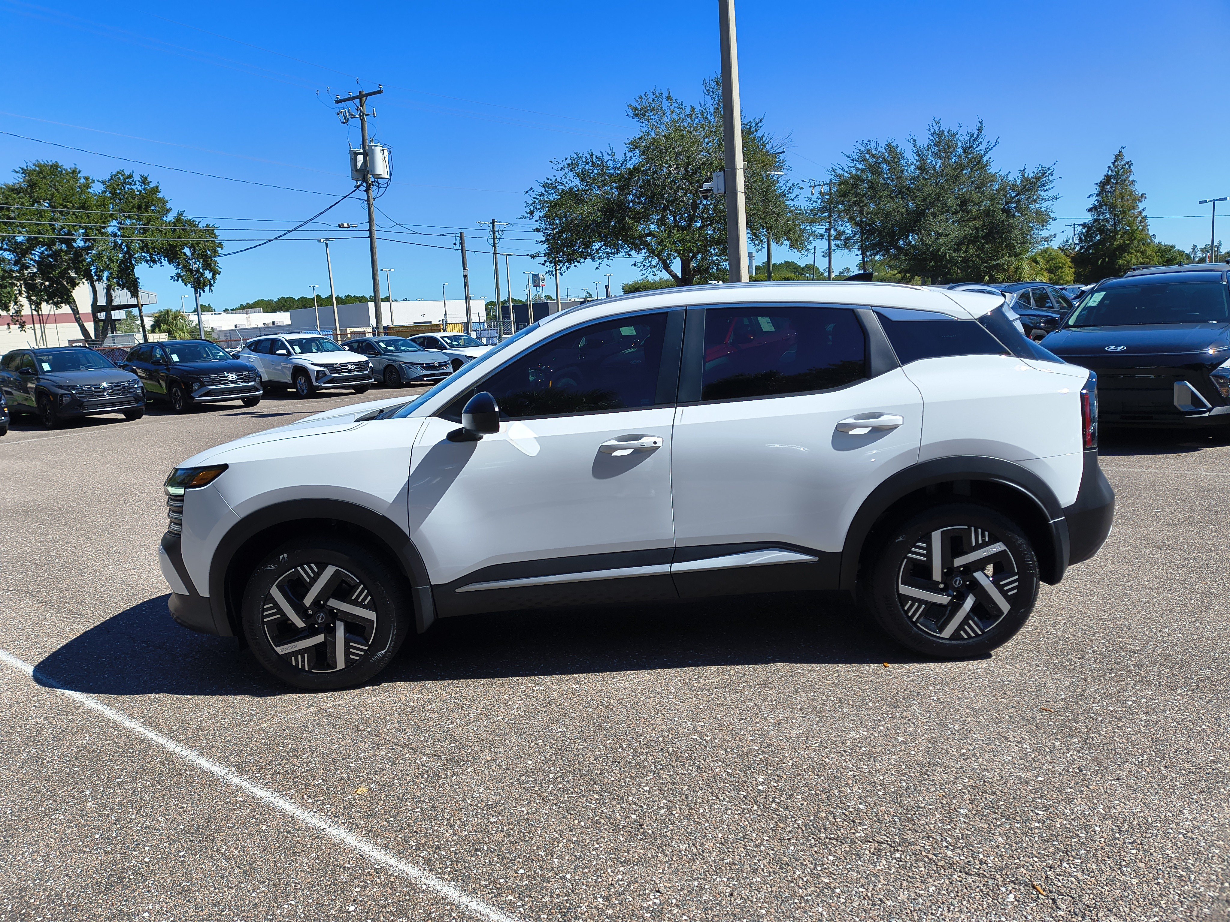 Certified 2026 Nissan Kicks SV FWD image 5