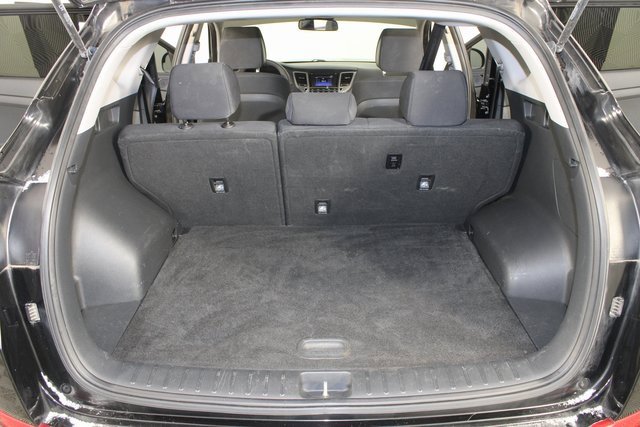 Used 2016 Hyundai Tucson SE w/ Option Group 02 image 17