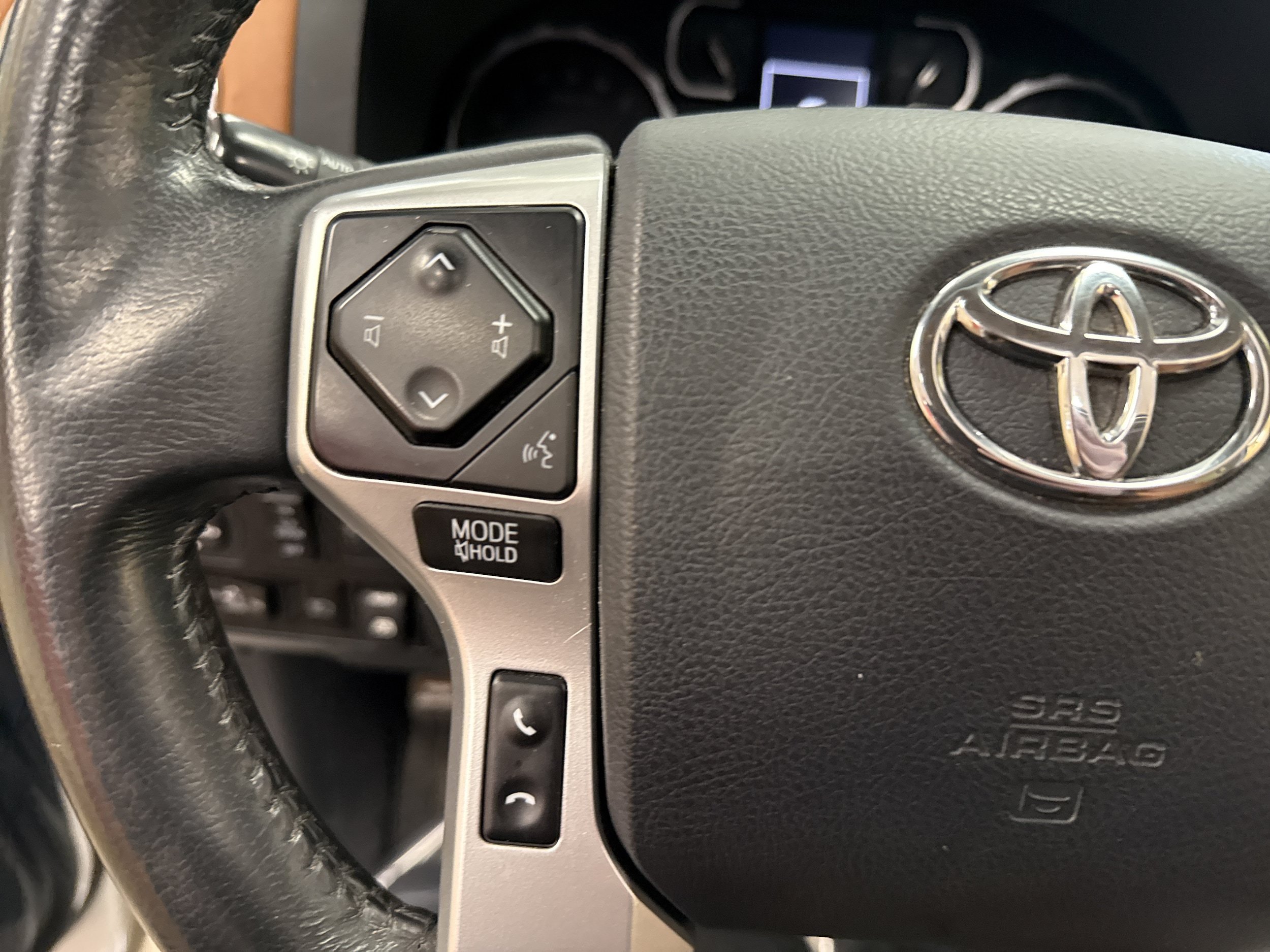 Used 2018 Toyota Tundra Platinum AWD/4WD image 30