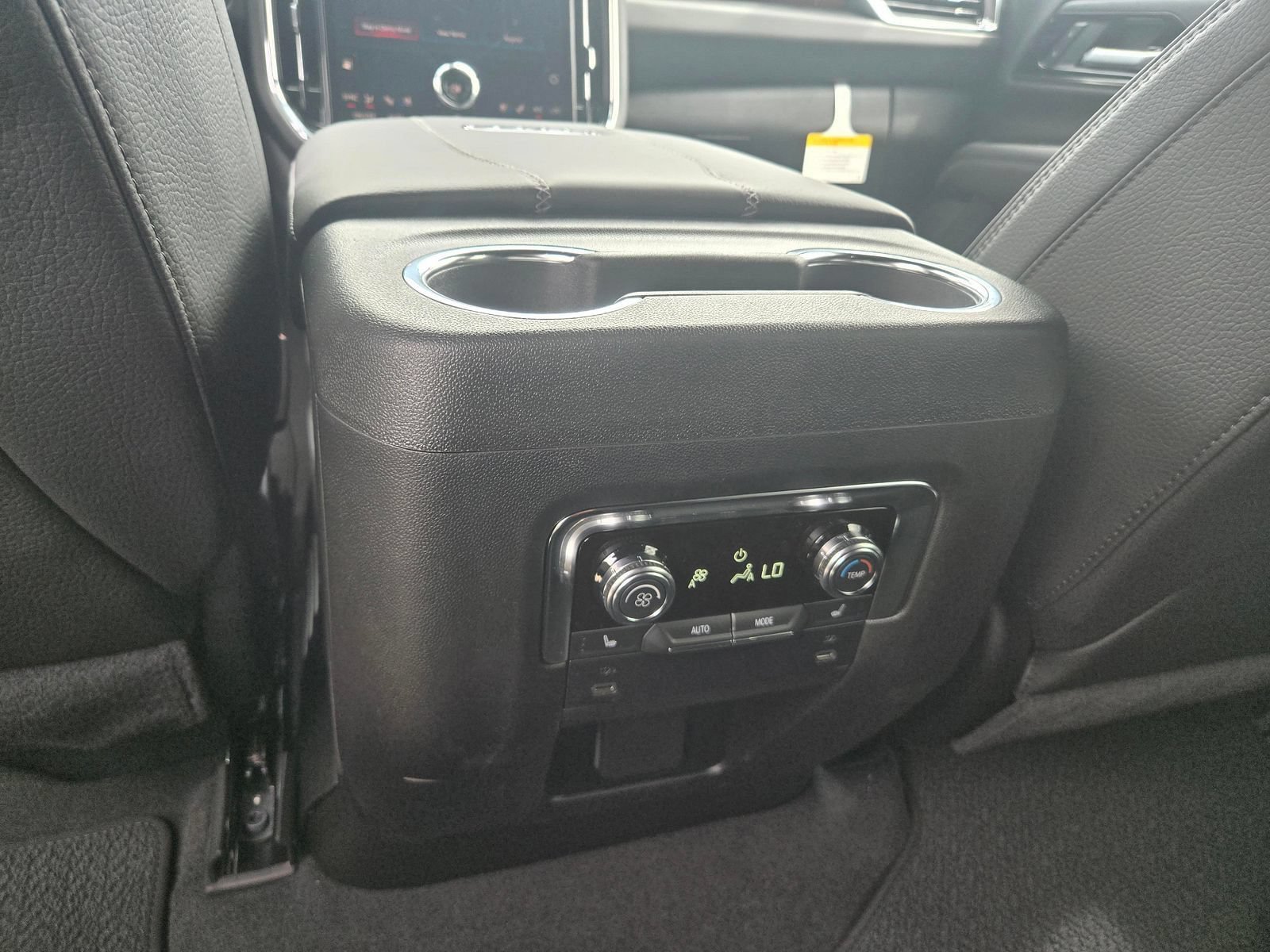 New 2026 GMC Yukon XL Denali w/ Sun & Power Step Package AWD/4WD image 6