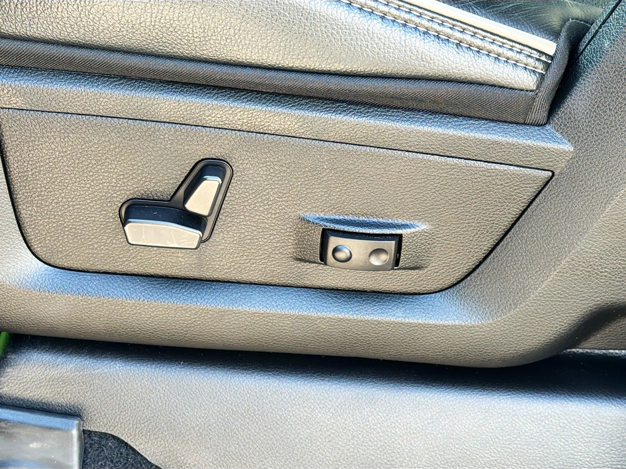 Used 2024 RAM 2500 Laramie w/ Night Edition image 24