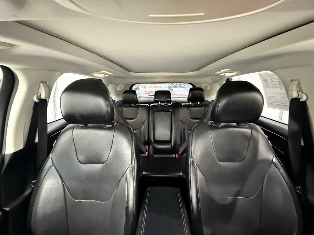 Used 2017 Ford Edge Titanium w/ Equipment Group 301A AWD/4WD image 31