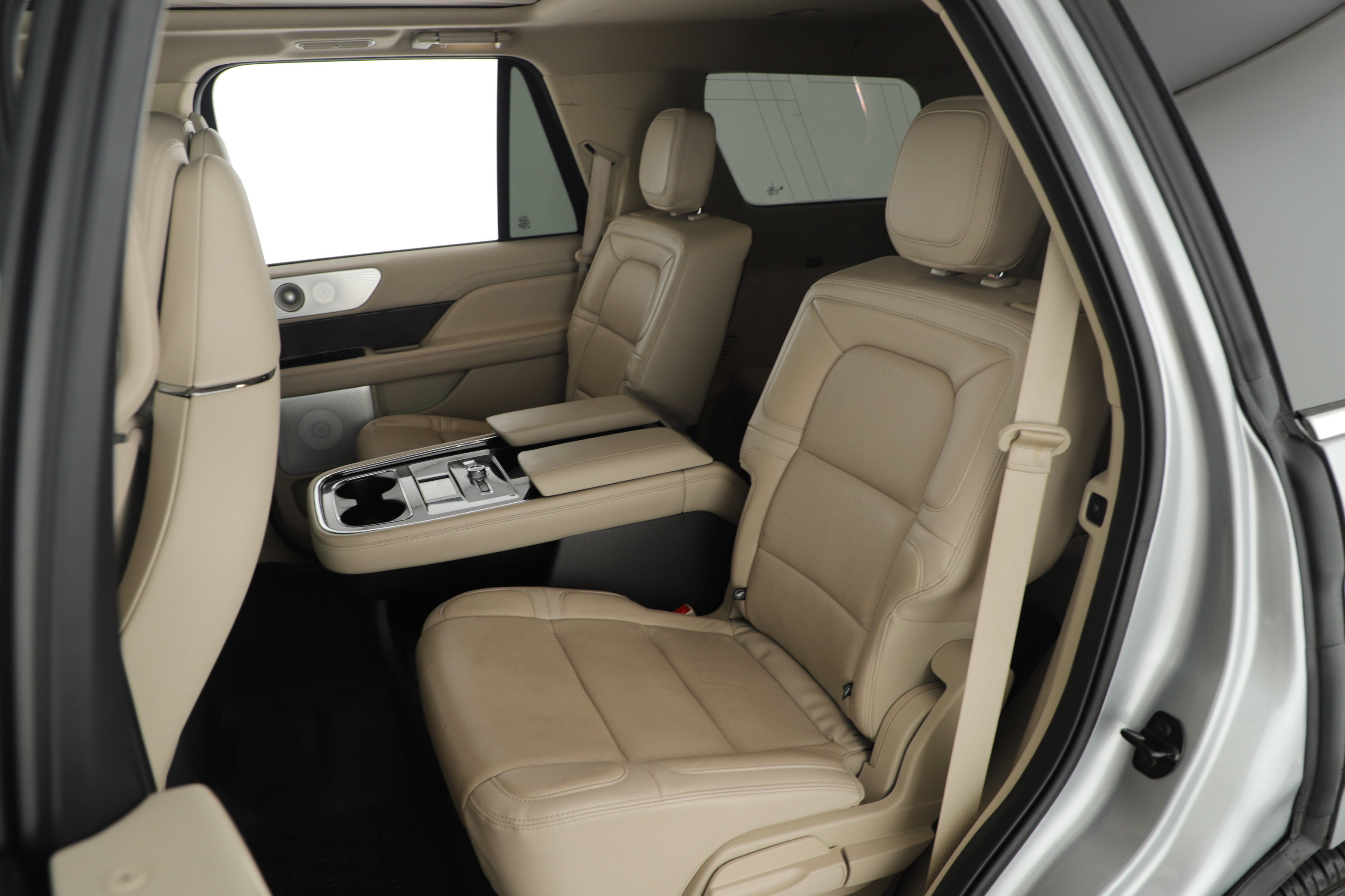 Certified 2021 Lincoln Navigator Reserve w/ Luxury Package image 23