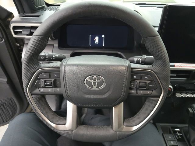 Used 2026 Toyota Tacoma TRD Sport w/ TRD Sport Upgrade Package AWD/4WD image 31
