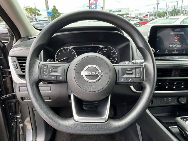 Used 2024 Nissan Rogue S FWD image 21