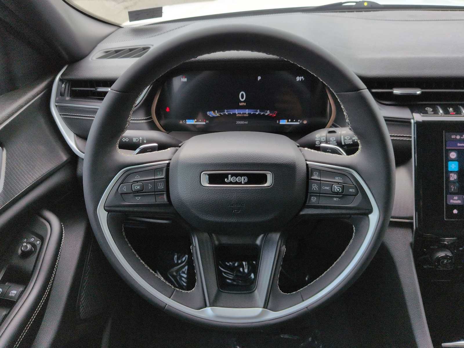 Used 2023 Jeep Grand Cherokee Altitude AWD/4WD image 25