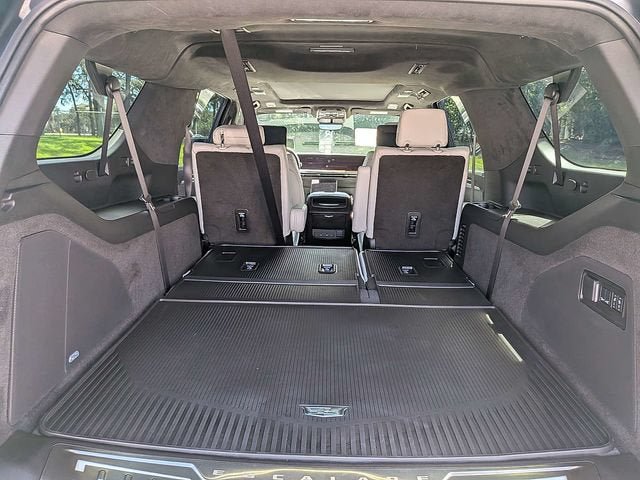New 2026 Cadillac Escalade ESV Platinum Sport w/ LPO, ONYX Package AWD/4WD image 13