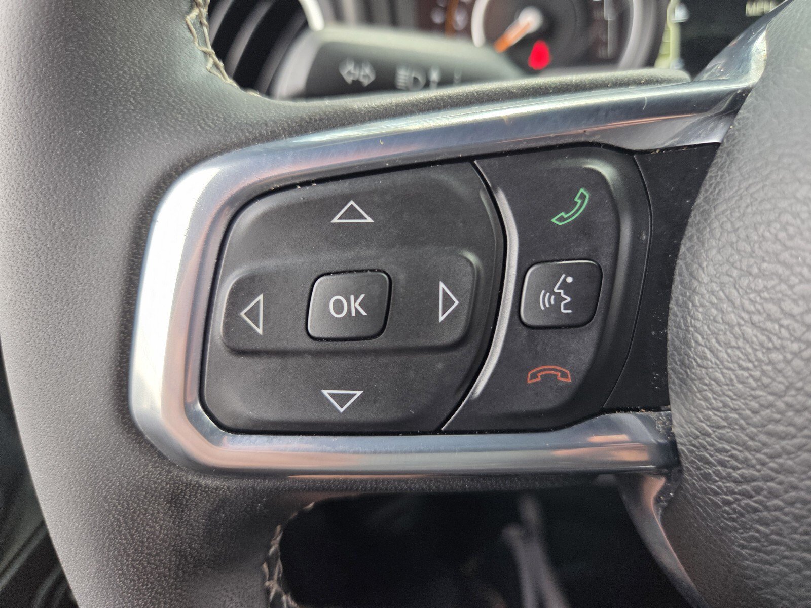 Used 2025 Jeep Wrangler Unlimited Sahara w/ Safety Group AWD/4WD image 30