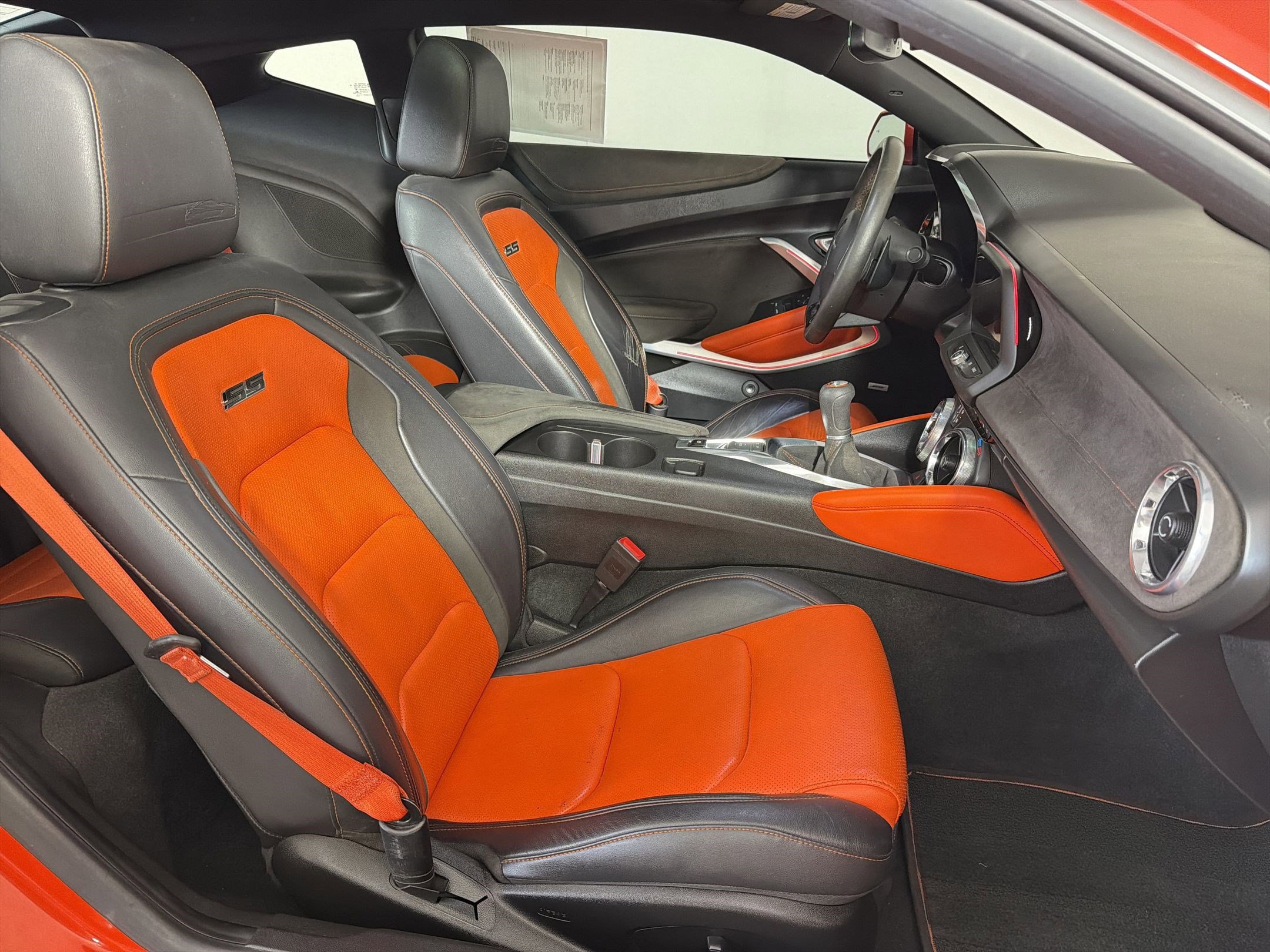 Used 2018 Chevrolet Camaro SS w/ Hot Wheels Edition image 31