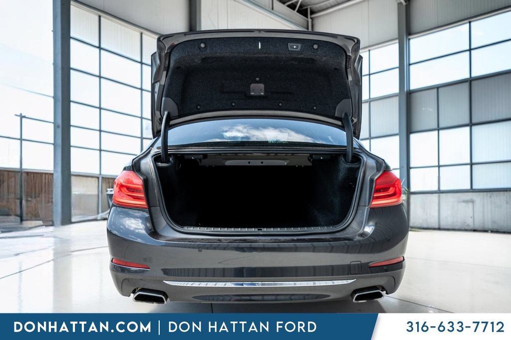 Used 2017 BMW 540i RWD image 31