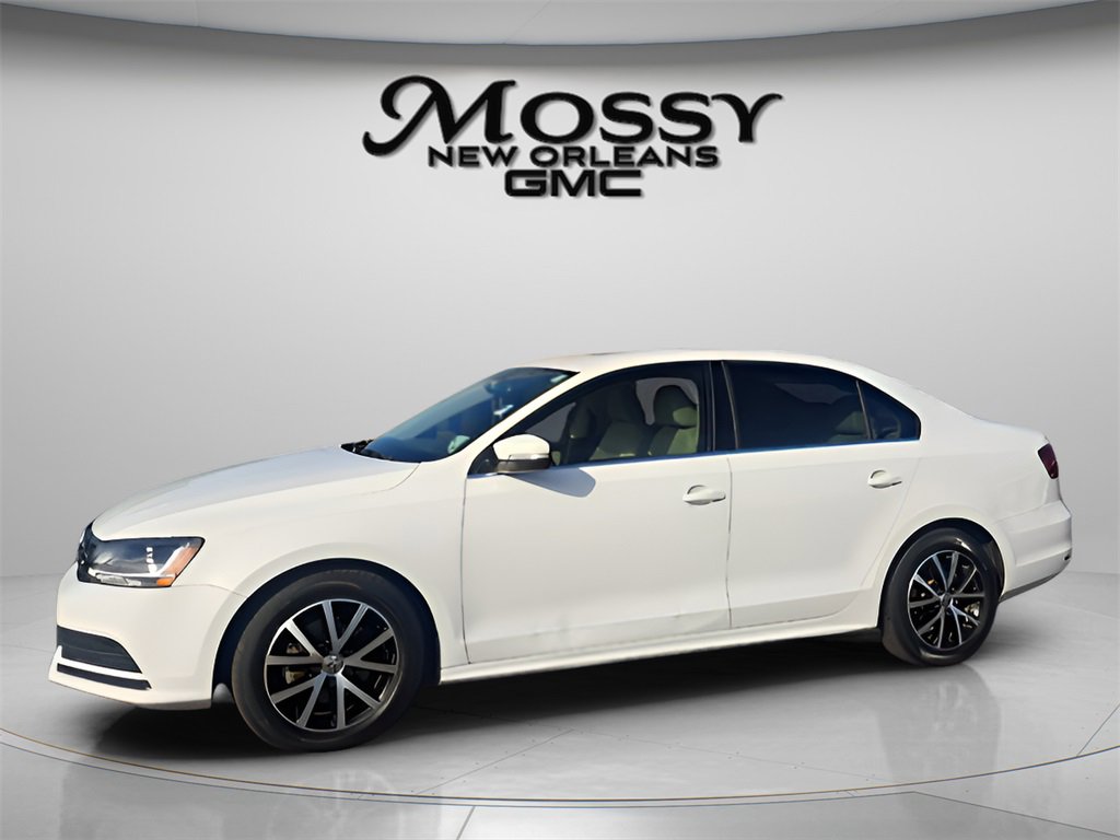 Used 2017 Volkswagen Jetta SE image 9