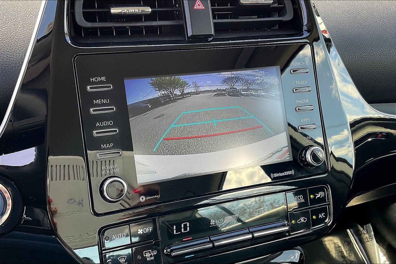 Used 2022 Toyota Prius AWD image 26