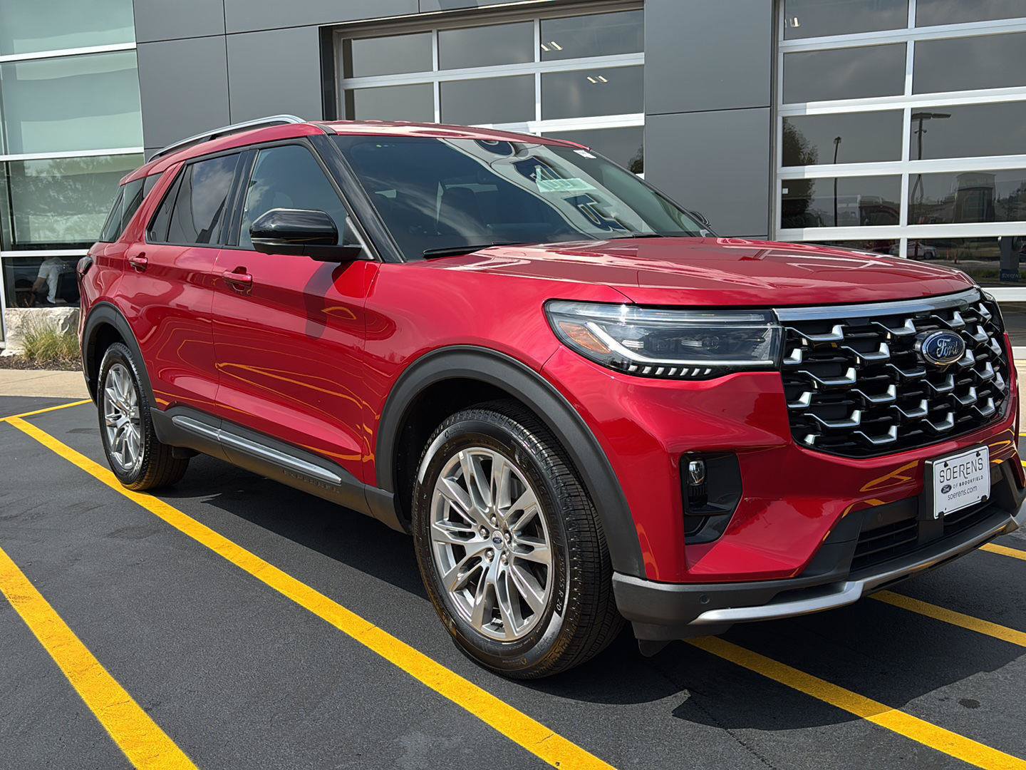 Used 2026 Ford Explorer Platinum AWD/4WD image 4