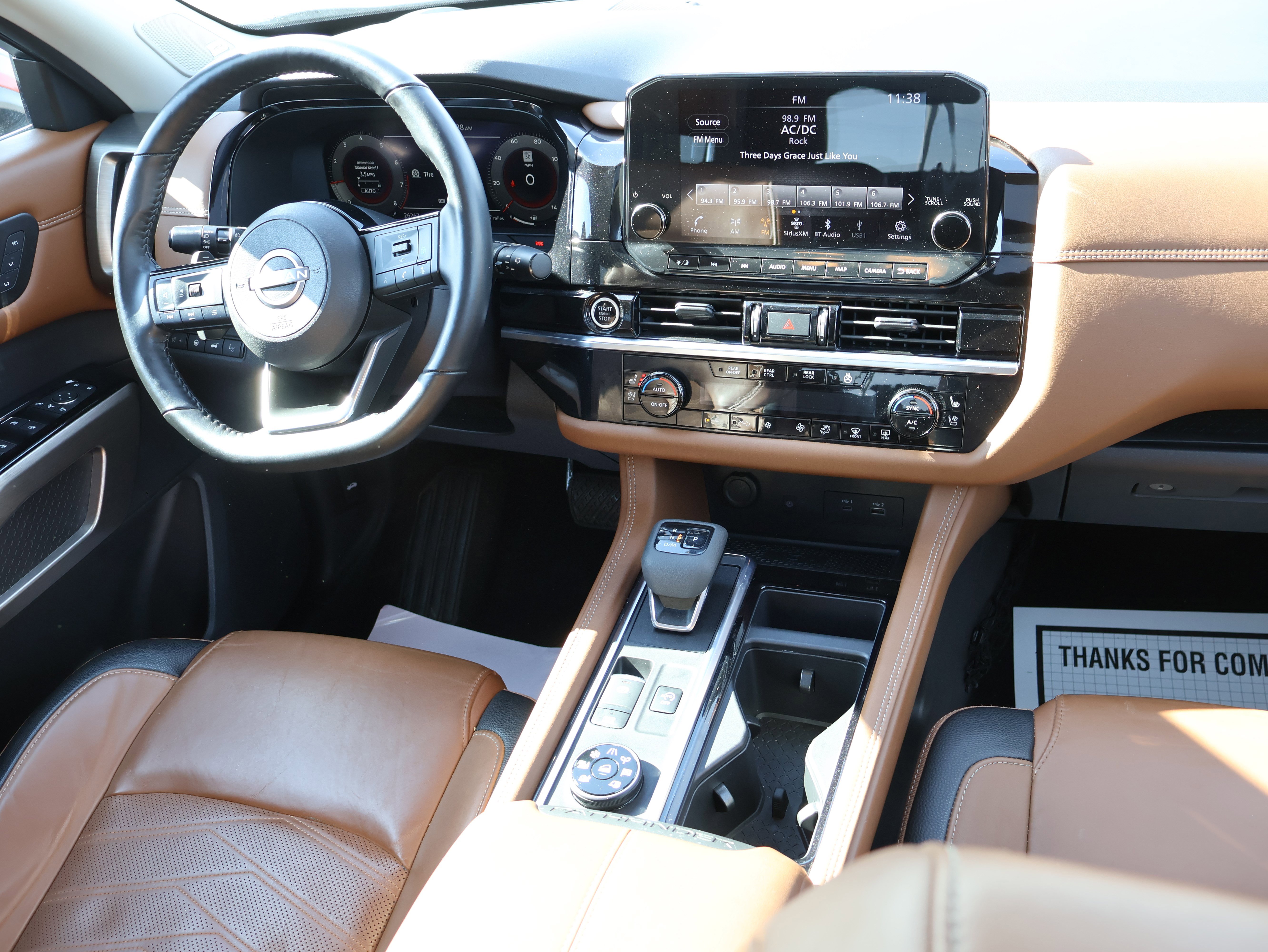 Used 2023 Nissan Pathfinder Platinum w/ Lighting Package (N93) image 16