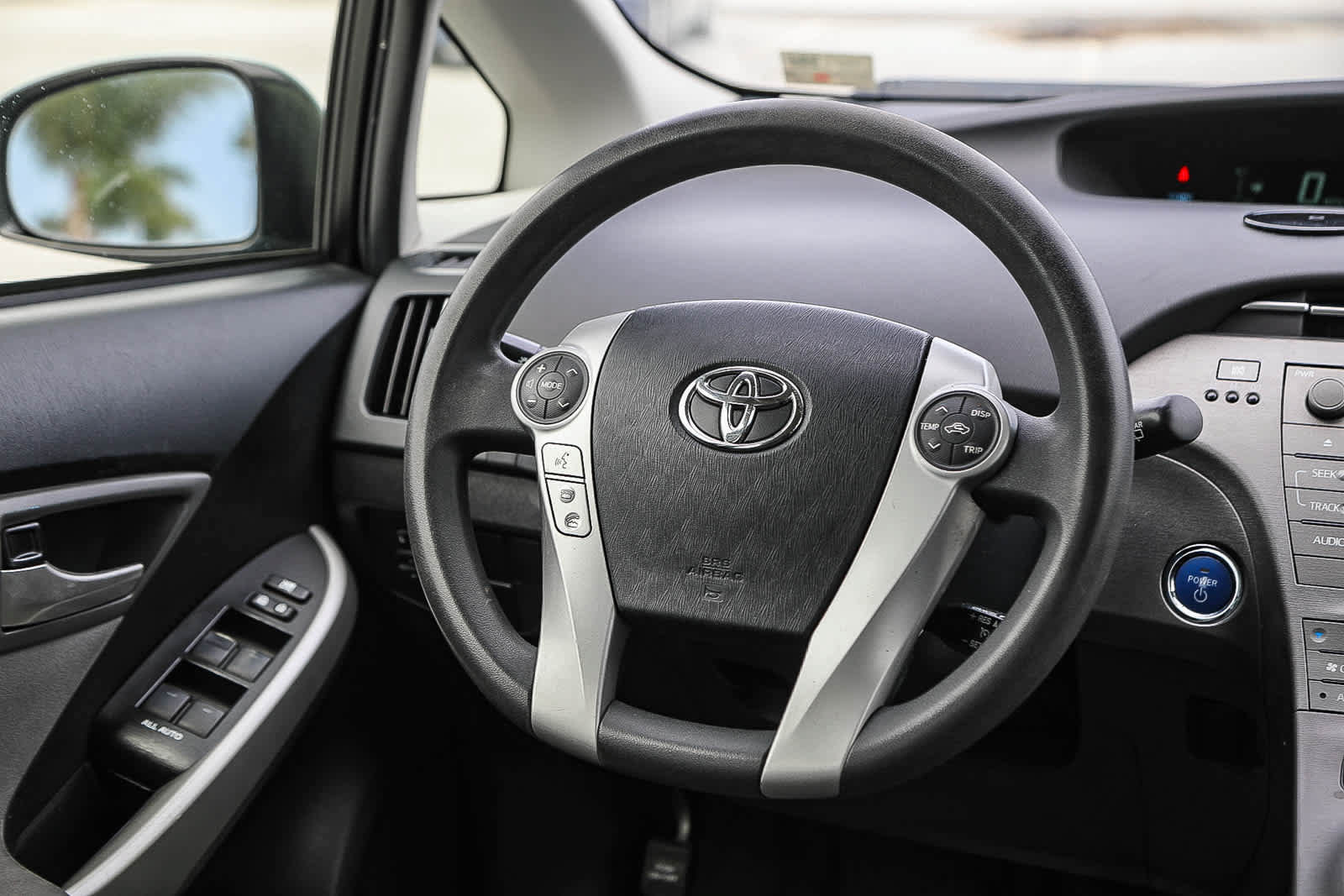 Used 2015 Toyota Prius Three FWD image 15