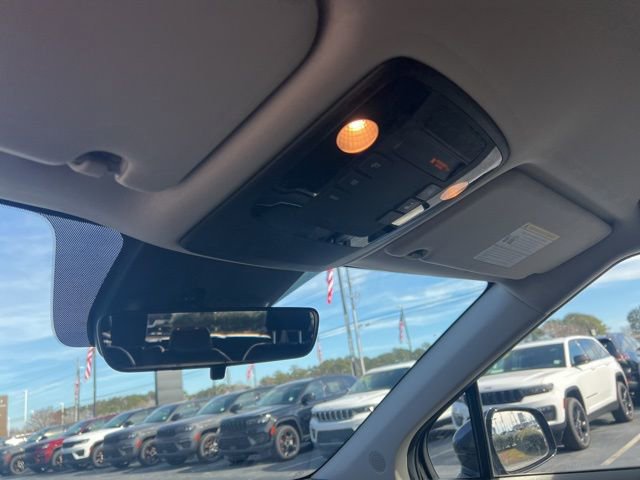 Used 2022 Kia Carnival SX image 16