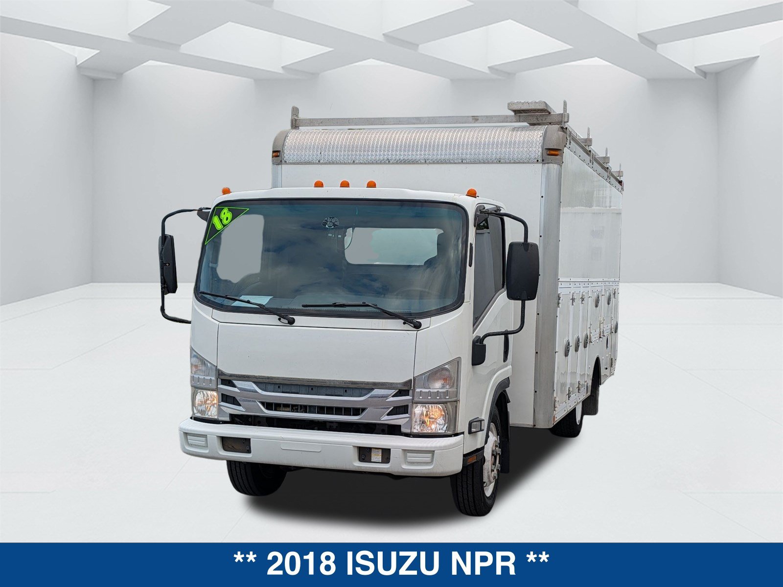 Used 2018 Isuzu NPR RWD image 8